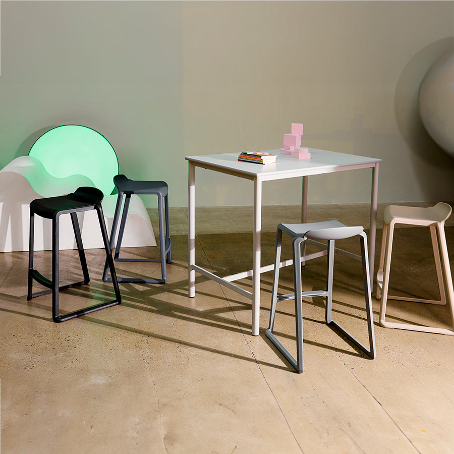 Postura+ One Piece Low Back Stool