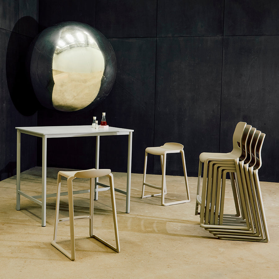 Postura+ One Piece Low Back Stool