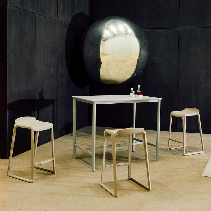Postura+ One Piece Low Back Stool