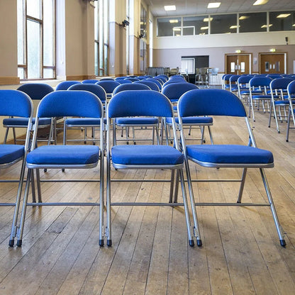 Comfort x30 Deluxe Folding Chairs & Low Trolley