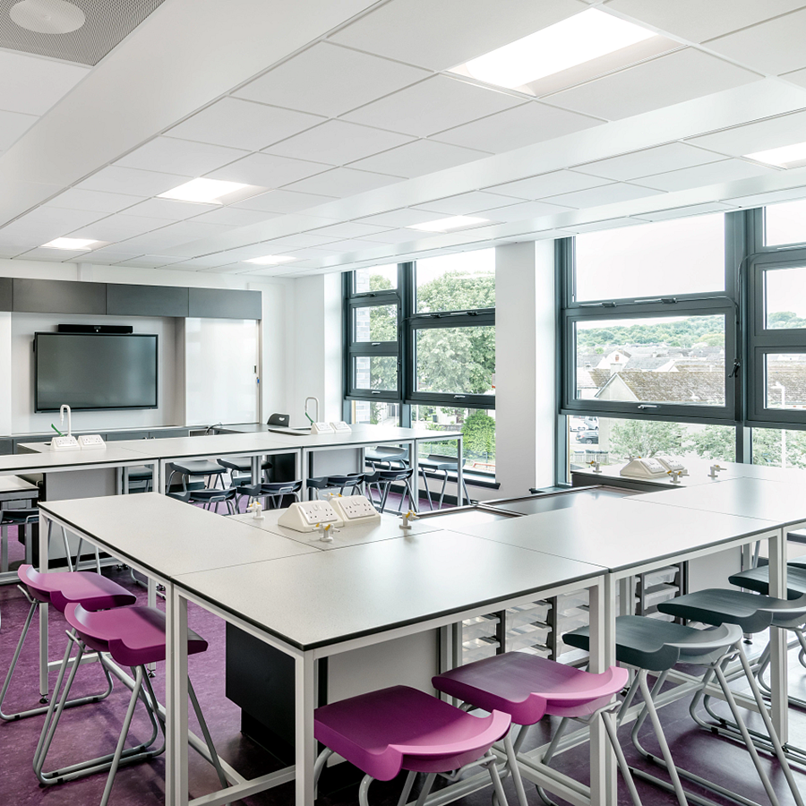 Postura+ Low Back Stool